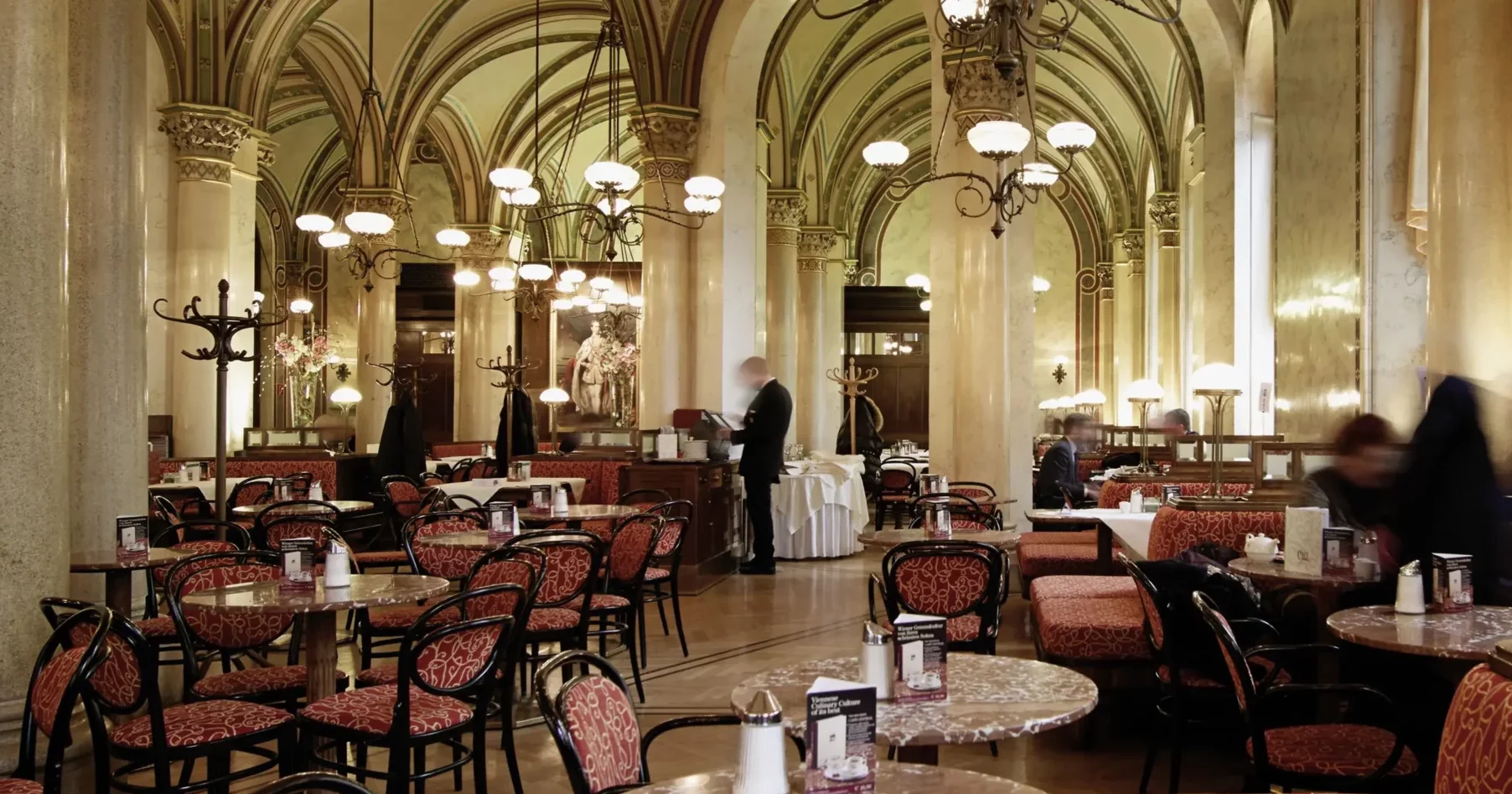 40566-cafe-central